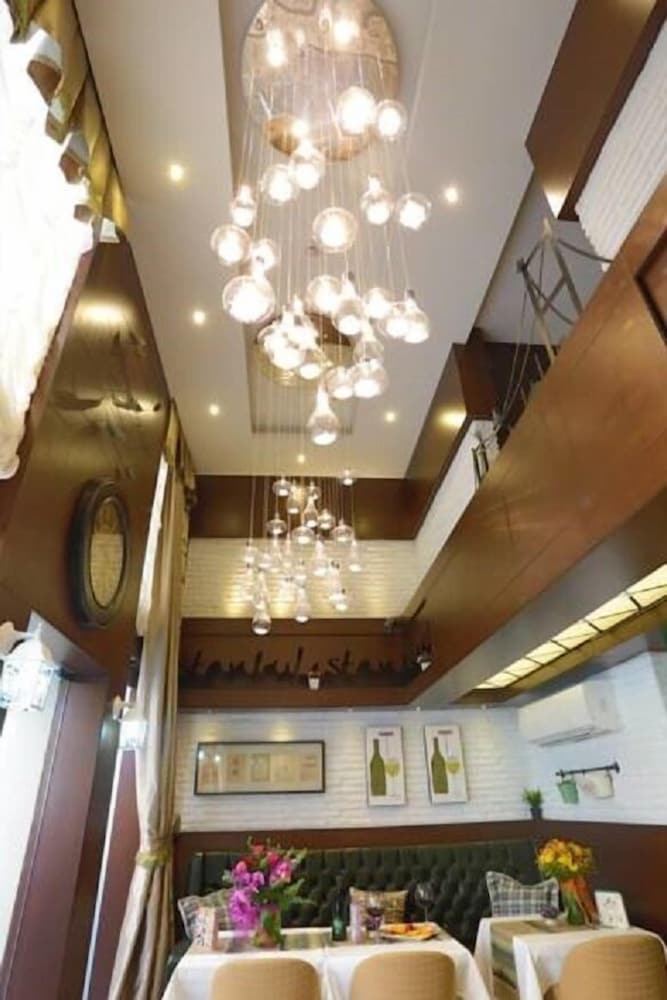 Just Inn Hotel 23