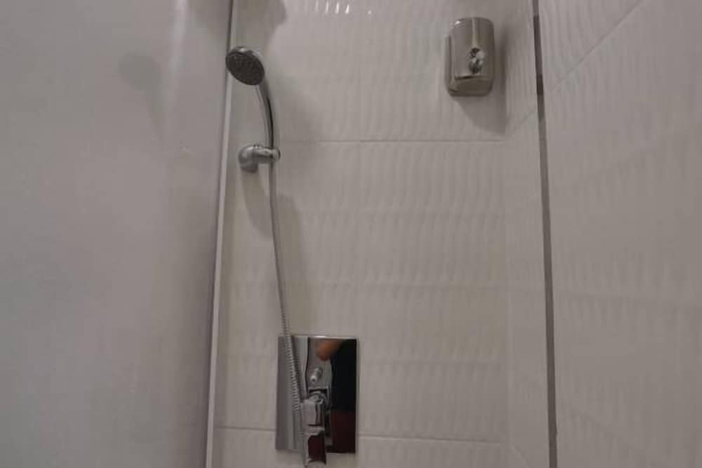 Just Inn Hotel 20