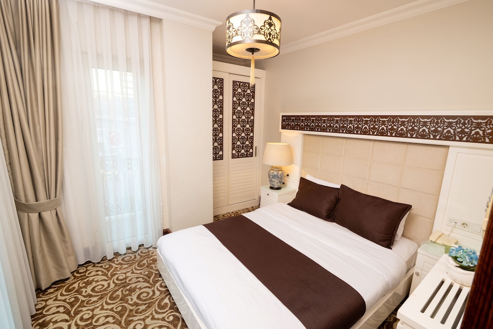 K Suites Hotel 13