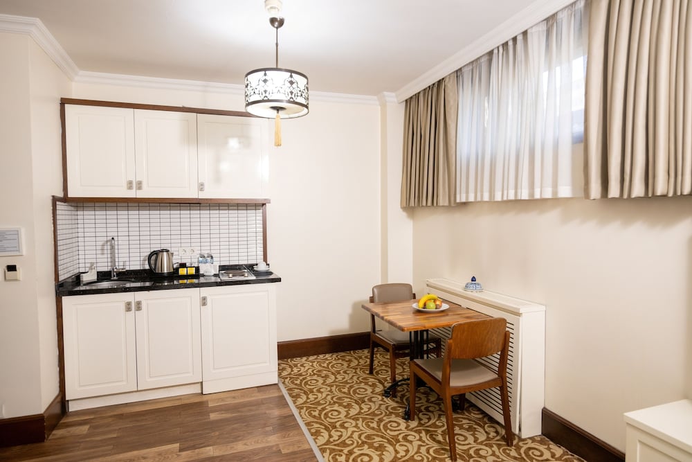 K Suites Hotel 16