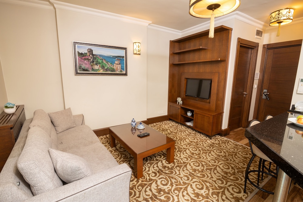 K Suites Hotel 8