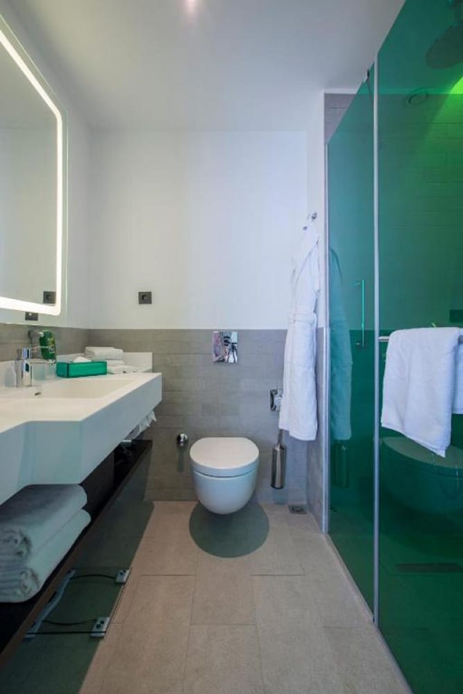 Park Inn by Radisson Istanbul Ataturk Airport 14