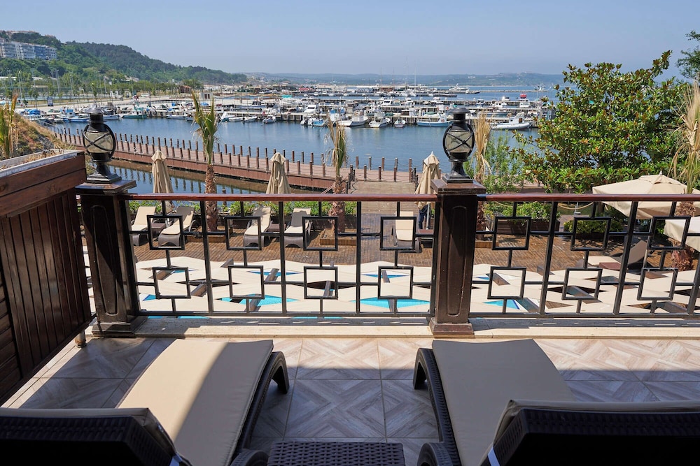 Phellos Suites 19