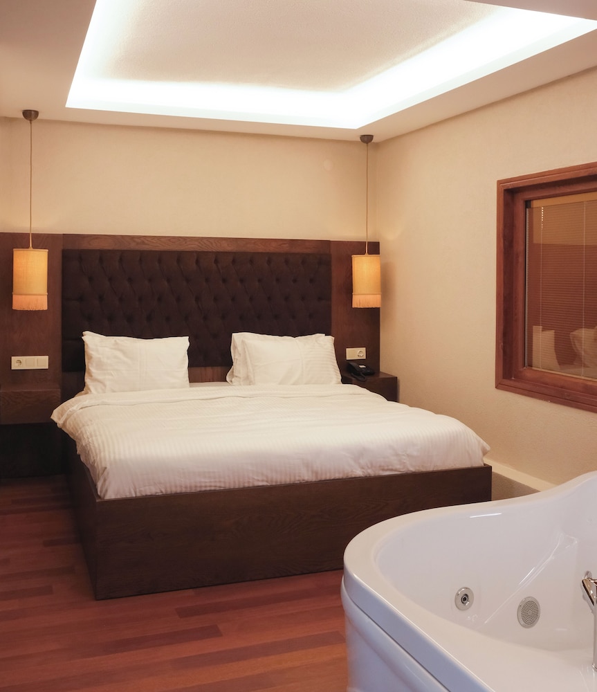 Phellos Suites 7