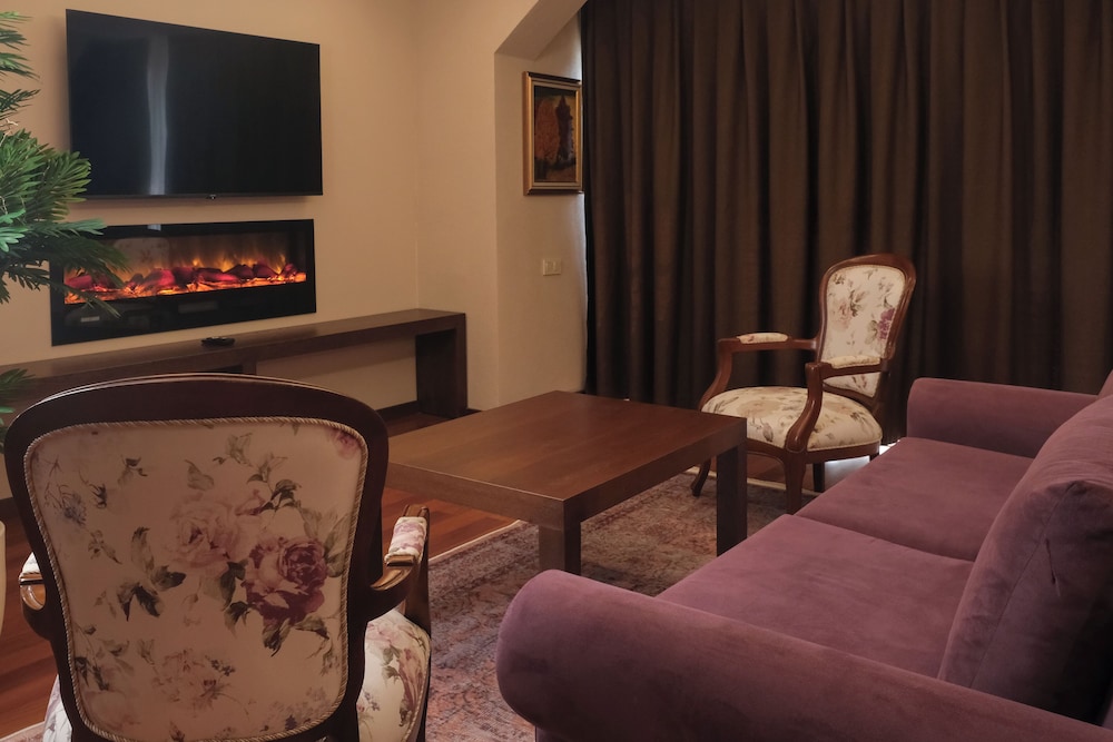 Phellos Suites 16
