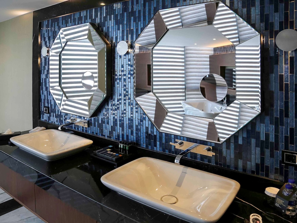 Pullman Istanbul Hotel & Convention Center 21