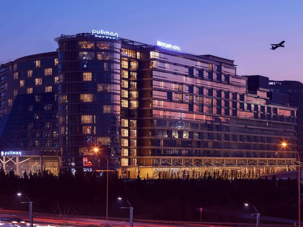 Pullman Istanbul Hotel & Convention Center 1