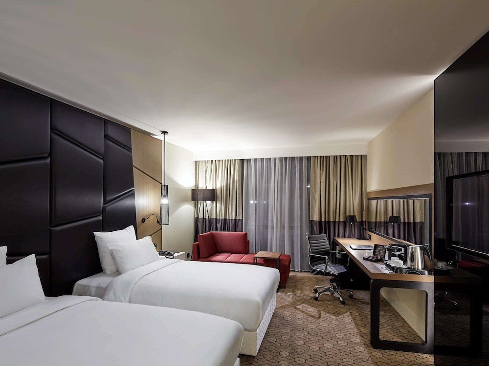Pullman Istanbul Hotel & Convention Center 15