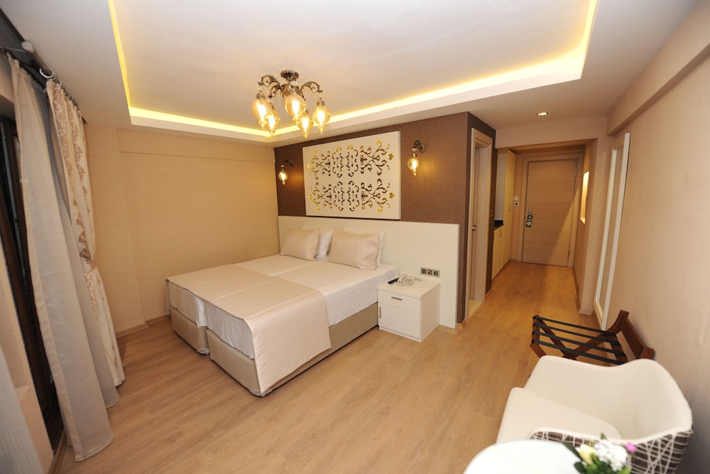 Rooms Inn Taxim 4