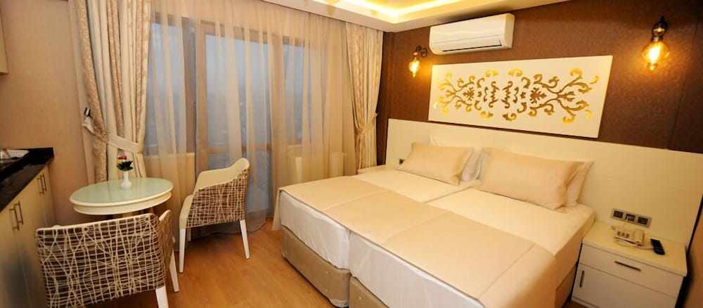 Rooms Inn Taxim 10