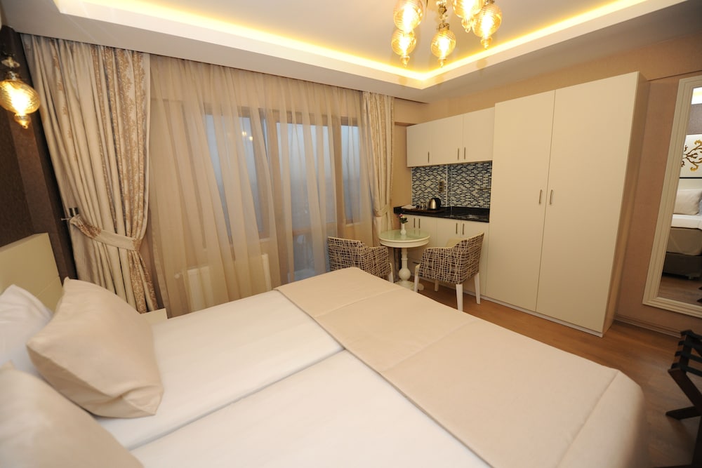 Rooms Inn Taxim 9