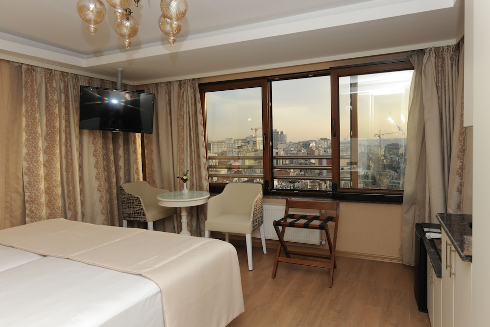 Rooms Inn Taxim 19