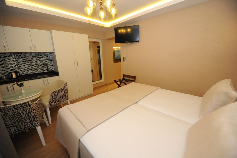 Rooms Inn Taxim 8