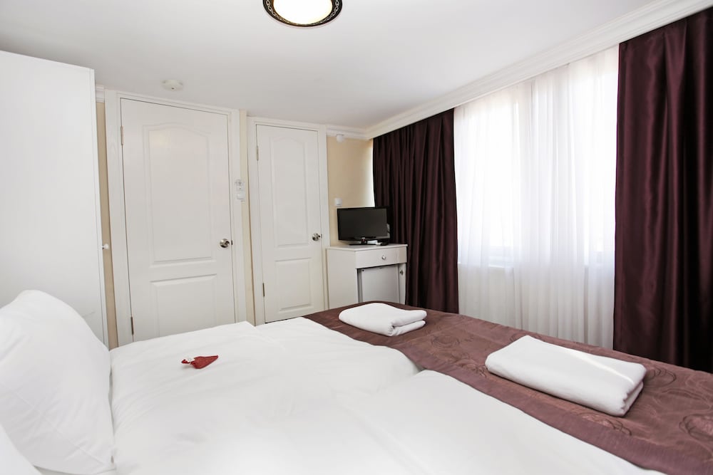 Spinel Hotel 13