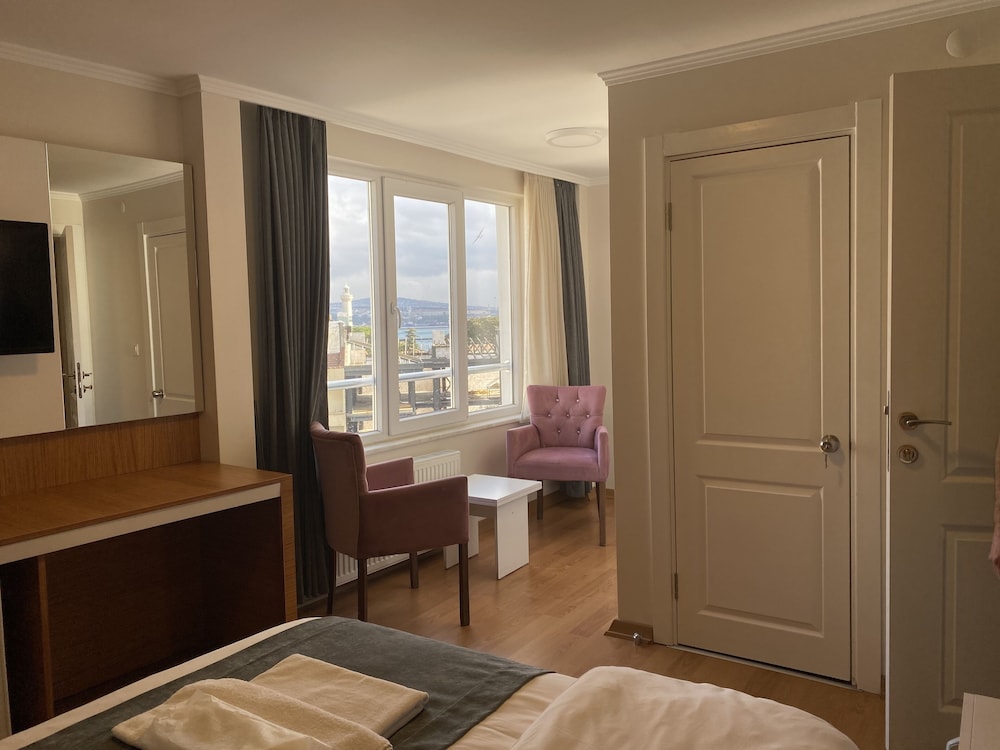 Spinel Hotel 23