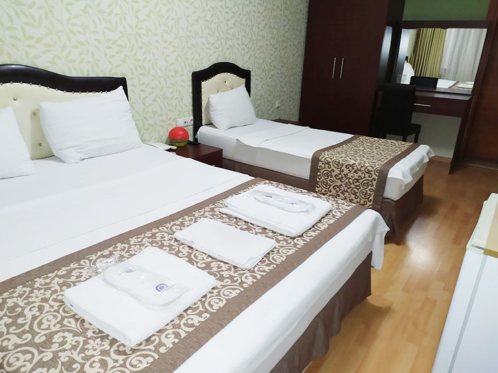 Taxim Marin Hotel 18