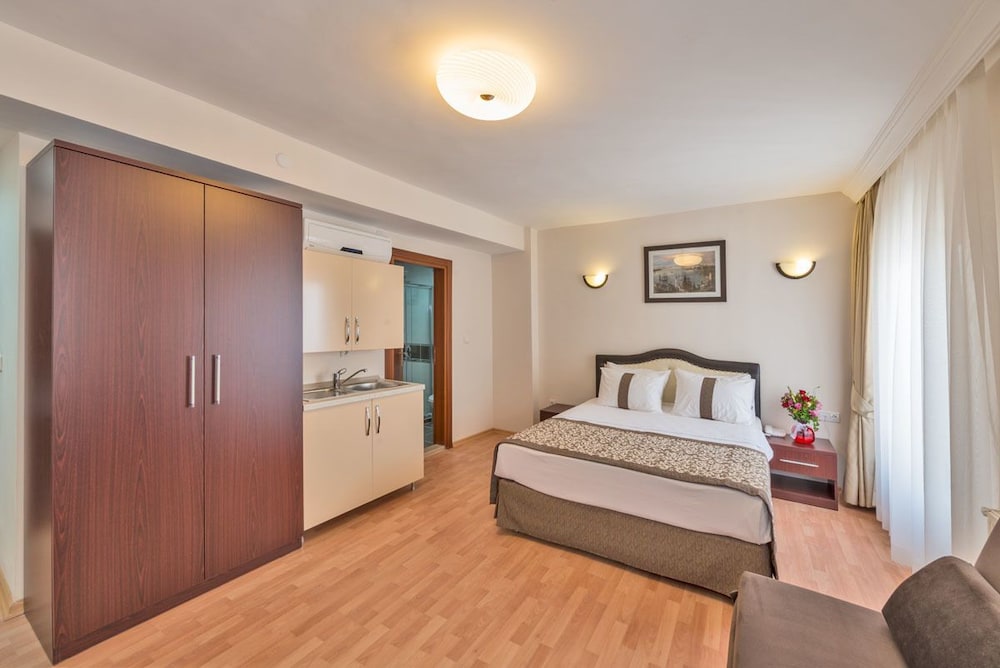 Taxim Marin Hotel 10