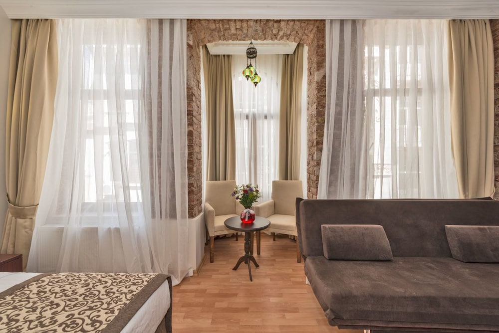 Taxim Marin Hotel 12