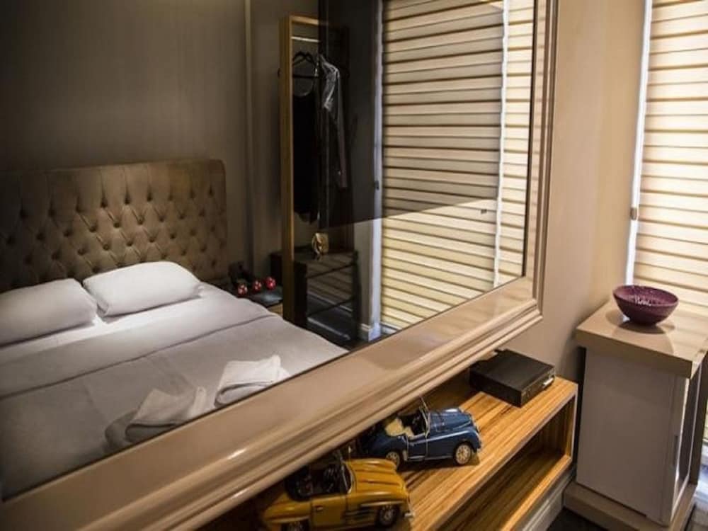 Upperhouse Hotel 13