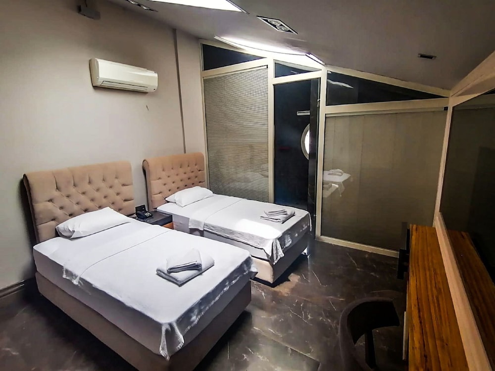 Upperhouse Hotel 15