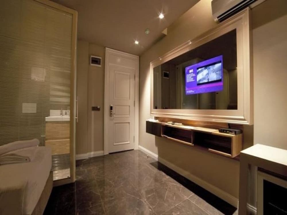 Upperhouse Hotel 22