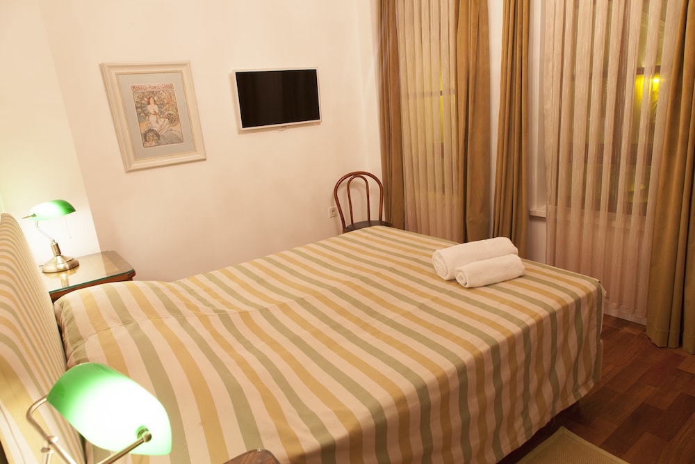 Villa Pera Suite Hotel 8