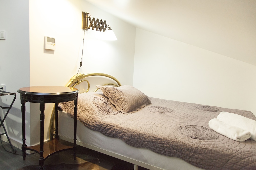 Villa Pera Suite Hotel 12