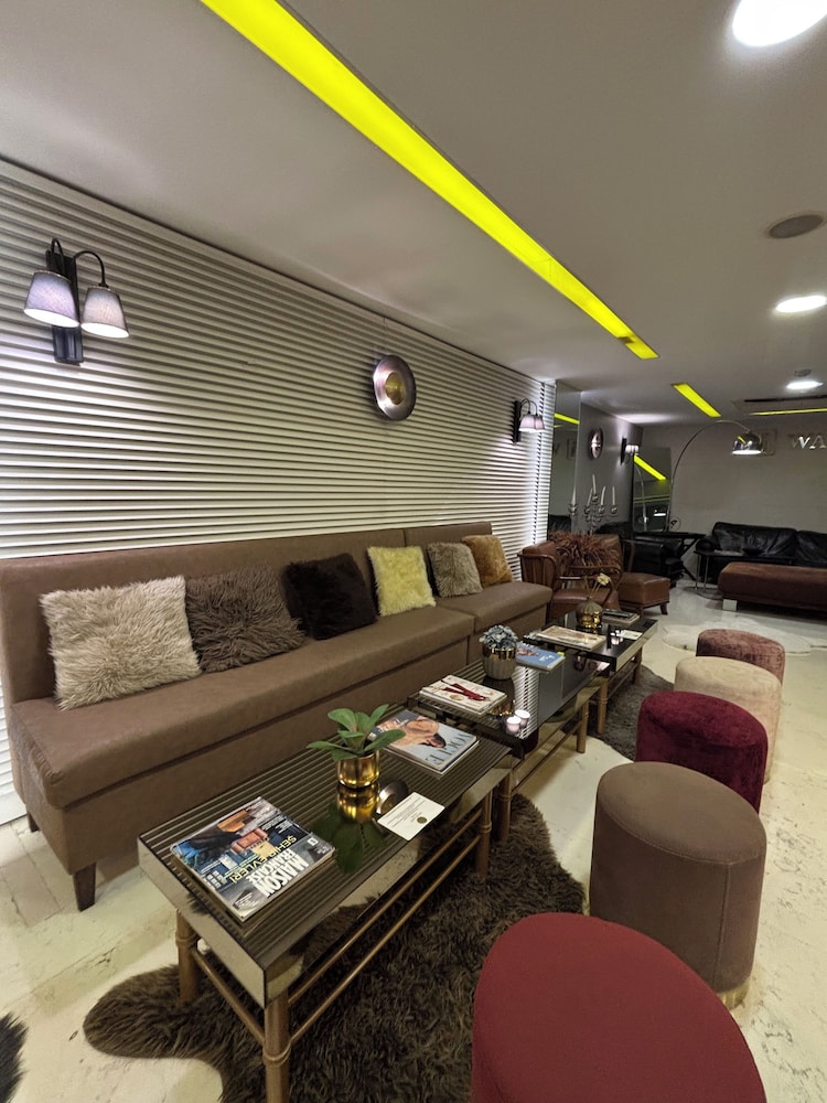 Wame Suite Hotel 8