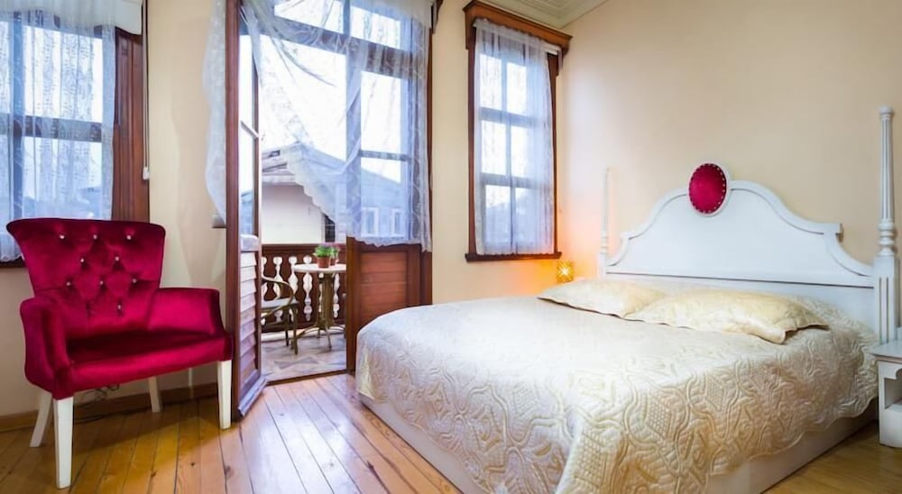 Yalı Butik Hotel 12