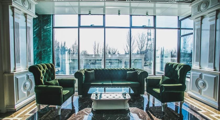 Emerald Hotel 1