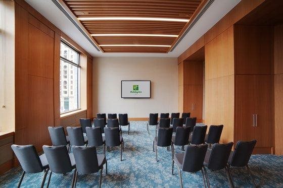 Holiday Inn Baku 22