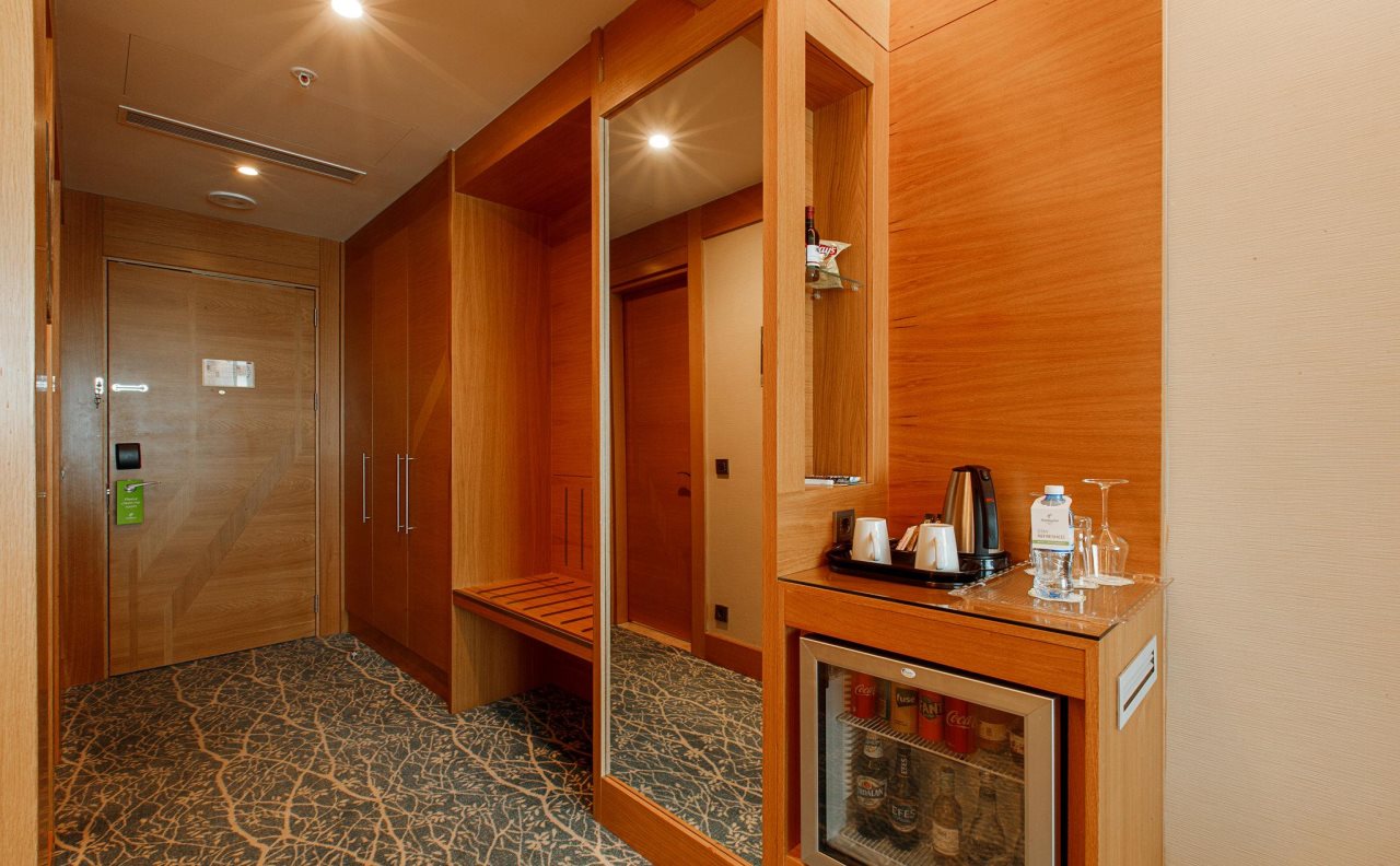 Holiday Inn Baku 7