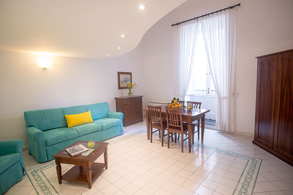 Antico Palazzo Scala 10
