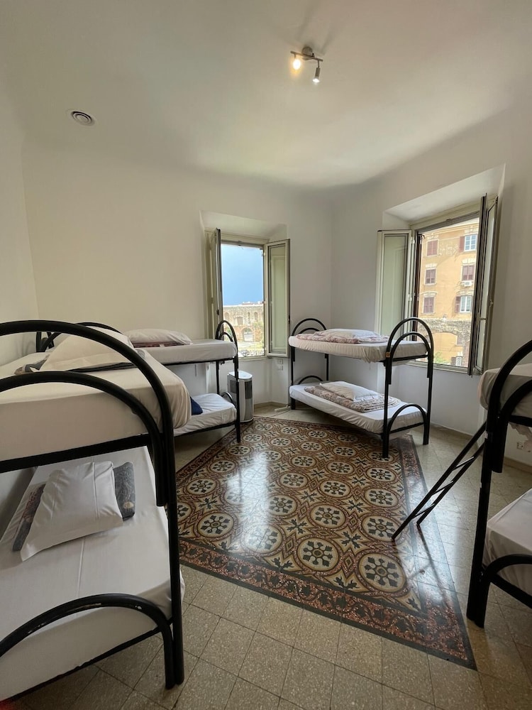 Rome Experience Hostel 9