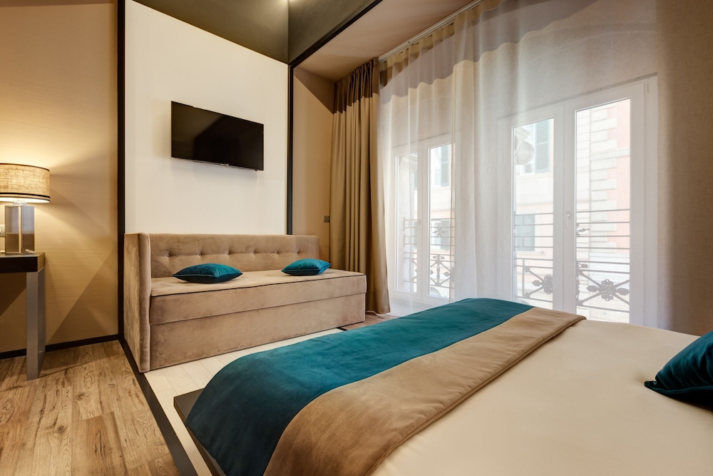 Dharma Luxury Hotel 12