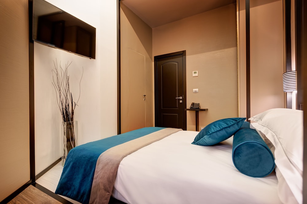 Dharma Luxury Hotel 11