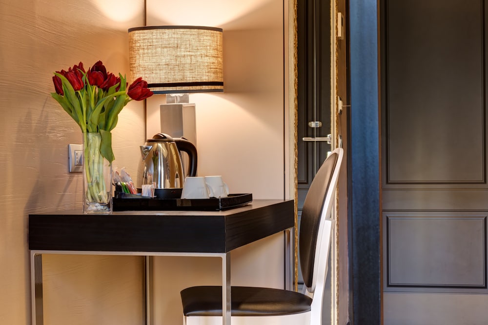 Dharma Luxury Hotel 21