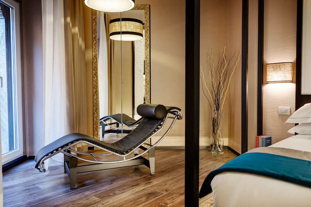 Dharma Luxury Hotel 13