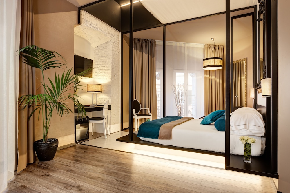 Dharma Luxury Hotel 16