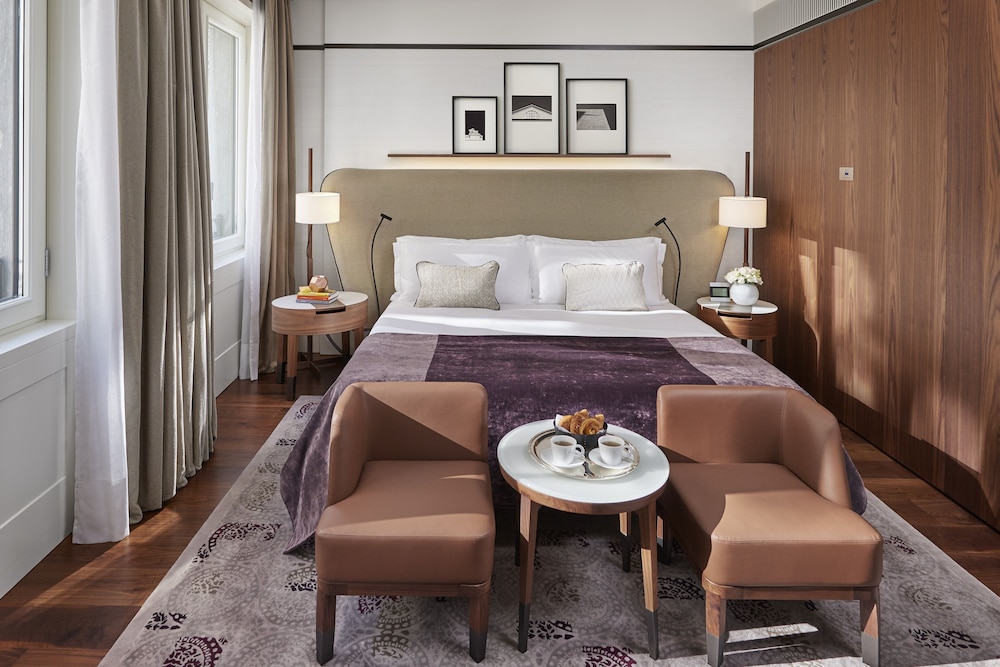 Mandarin Oriental Milan 24