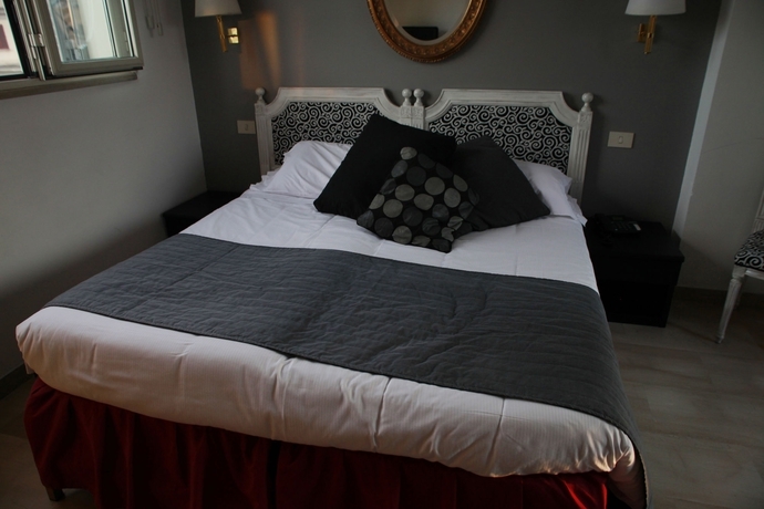 Hotel Center 3 13
