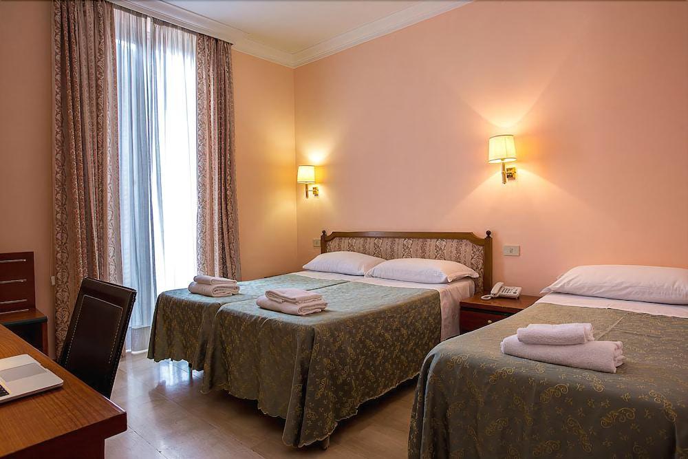 Hotel Center 3 15