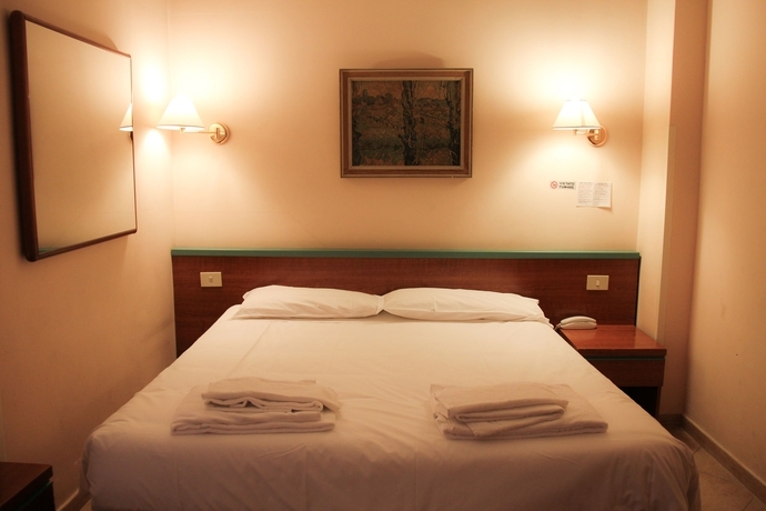 Hotel Center 3 3