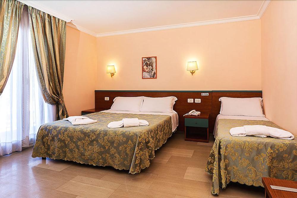 Hotel Center 3 20