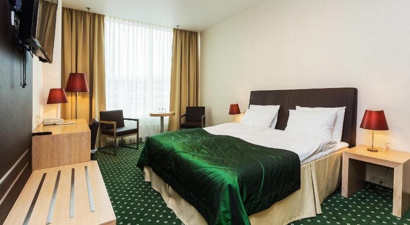 Green City Hotel 11