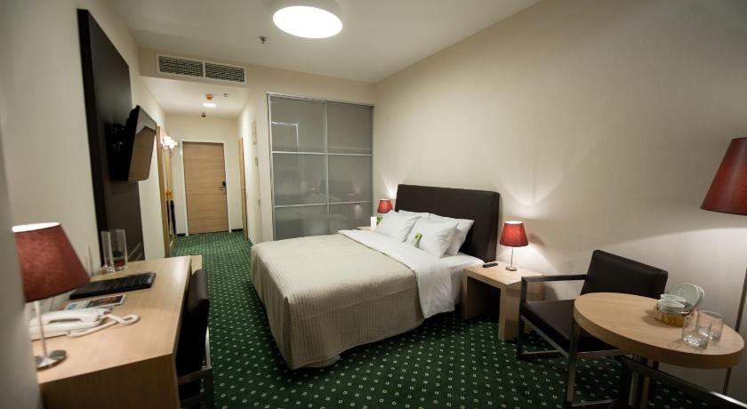 Green City Hotel 5