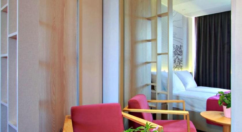 Hotel Cosmopolit 13