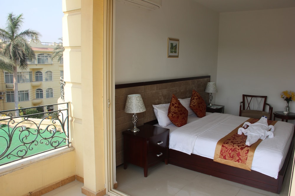 Soluxe Cairo 23