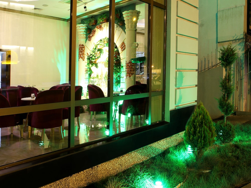Cron Palace Tbilisi Hotel 5