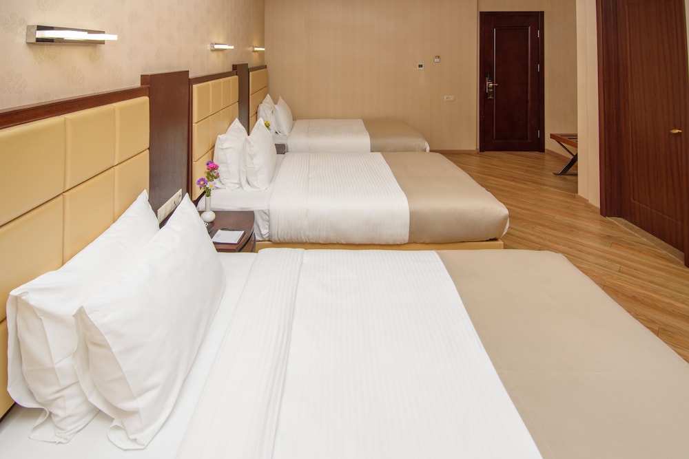 KMM Hotel 8